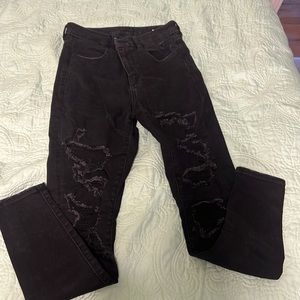 Black distressed American eagle skinny jeans
